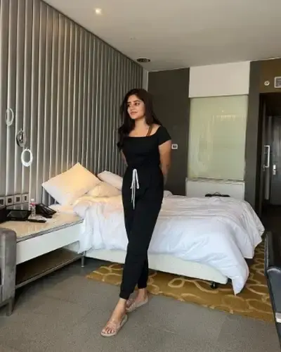 Call Girls Patiyali Cash On Delivery